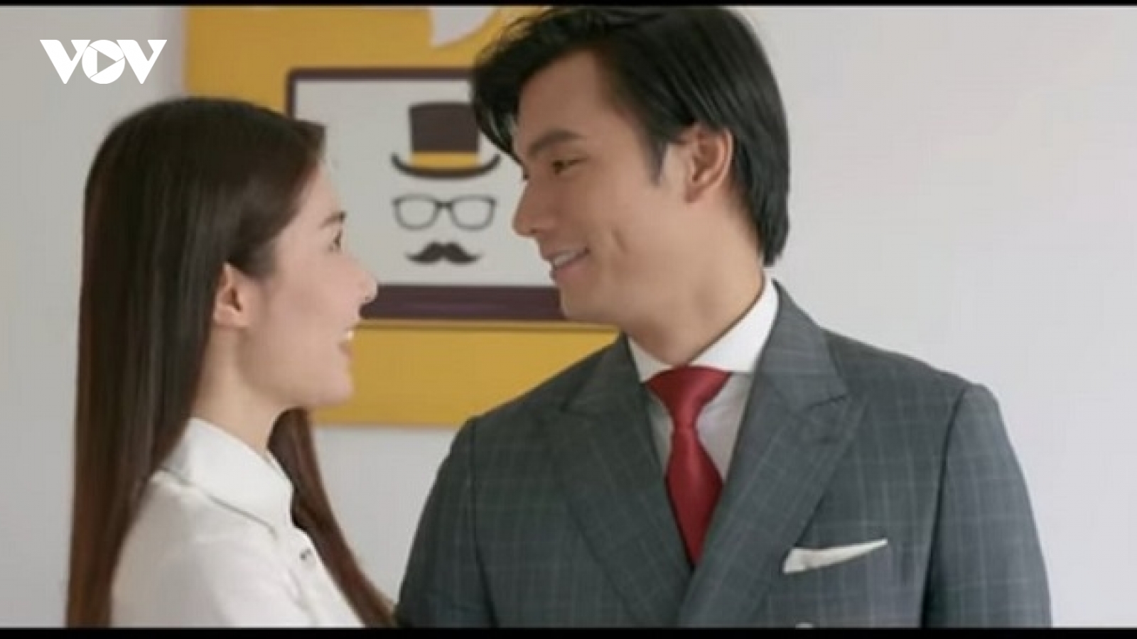 "Tình yêu và tham vọng" tập 56: Minh đã biết ghen, thoải mái bày tỏ tình cảm với Linh