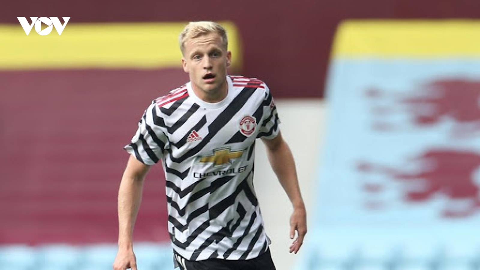 Solskjaer: "Van De Beek là điểm sáng lớn nhất của MU"