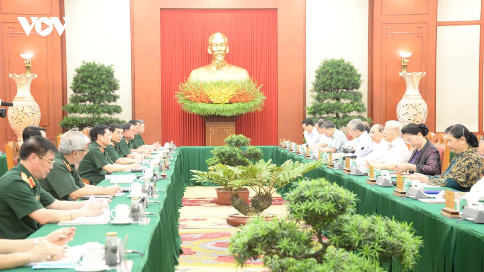 Bộ Chính trị làm việc (tuần thứ 4, đợt 2) về chuẩn bị ĐH các đảng bộ trực thuộc Trung ương