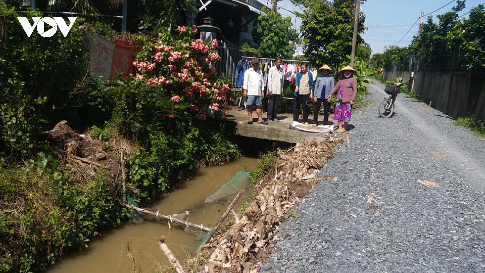 Nhiều nông dân Tiền Giang bức xúc vì chưa được nạo vét kênh mương phòng chống hạn mặn