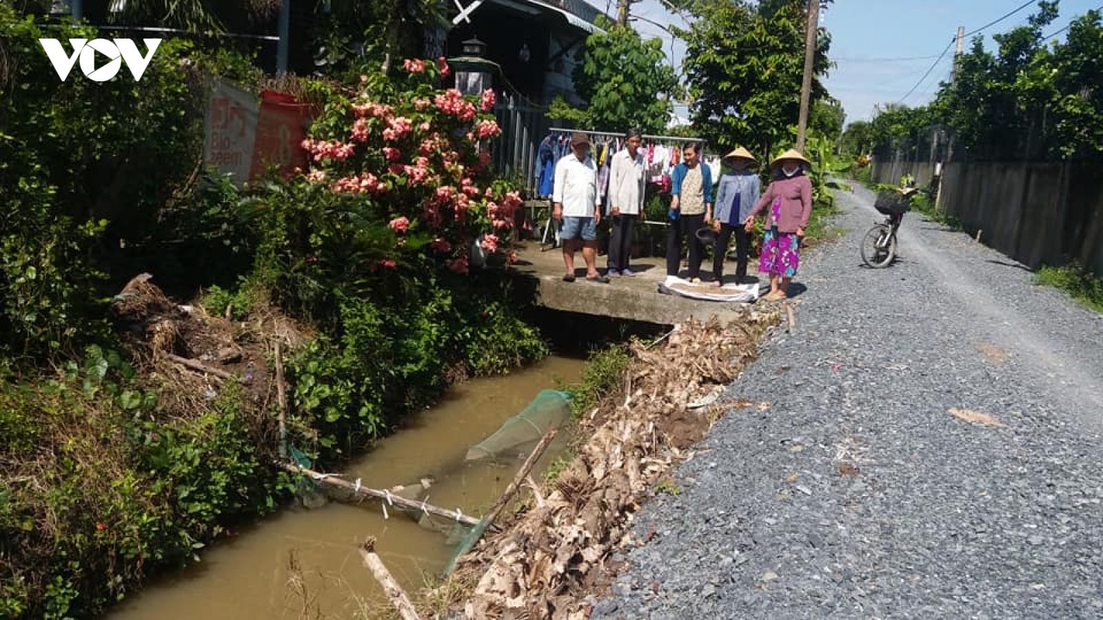 Nhiều nông dân Tiền Giang bức xúc vì chưa được nạo vét kênh mương phòng chống hạn mặn