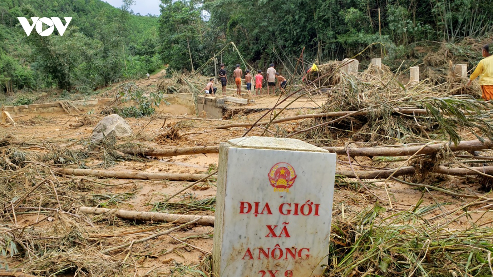 Quảng Nam tập trung khắc phục sạt lở, thông tuyến lên các xã vùng cao