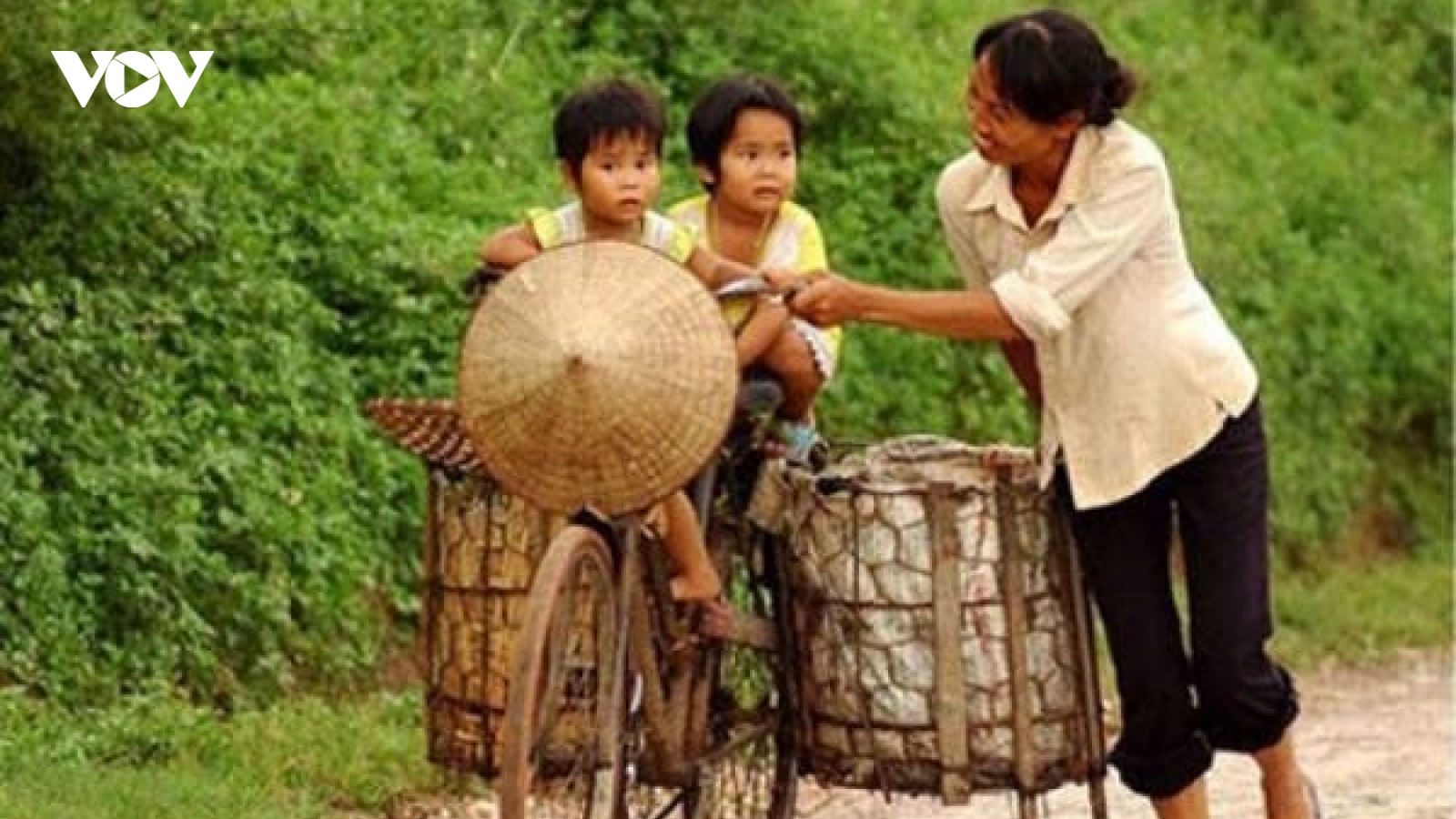 Cha mẹ - suối nguồn yêu thương vô bờ bến, cũng chẳng cần đáp trả