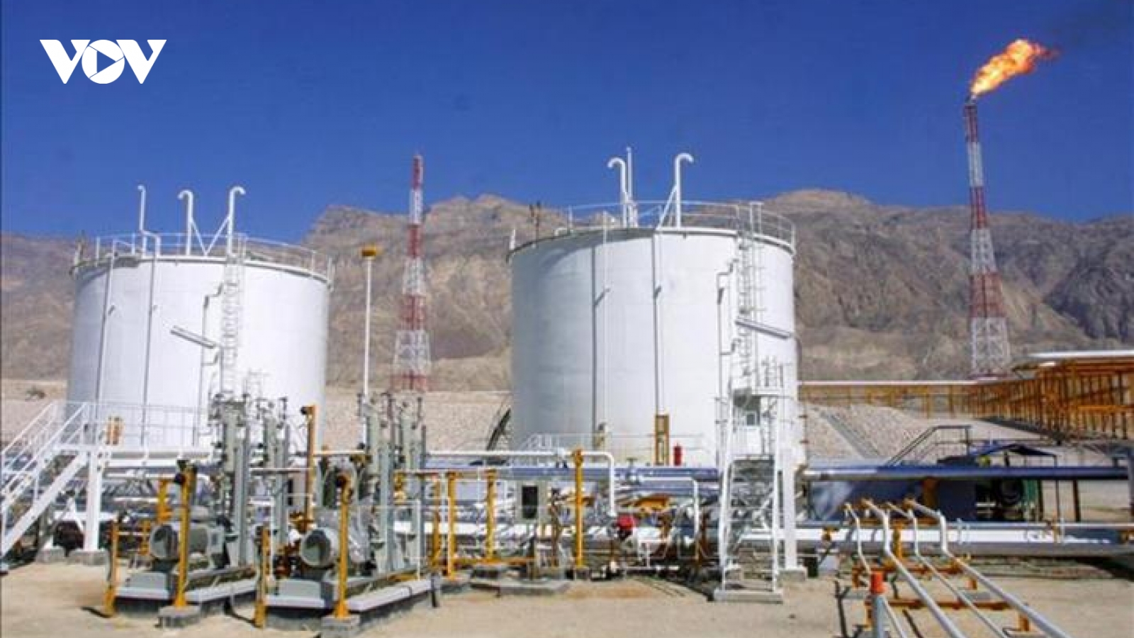 Mỹ trừng phạt ngành công nghiệp dầu của Iran