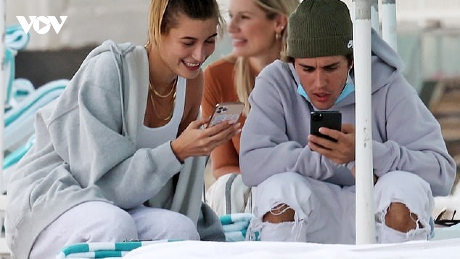 Vừa than cô đơn, Justin Bieber đã có động thái đặc biệt với bà xã