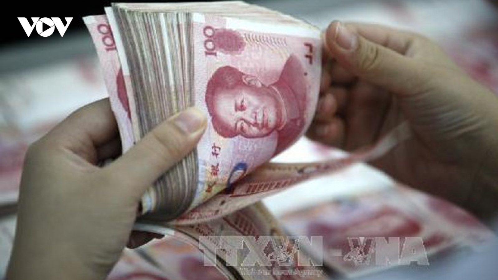Trung Quốc “bơm” 140 tỷ nhân dân tệ vào thị trường