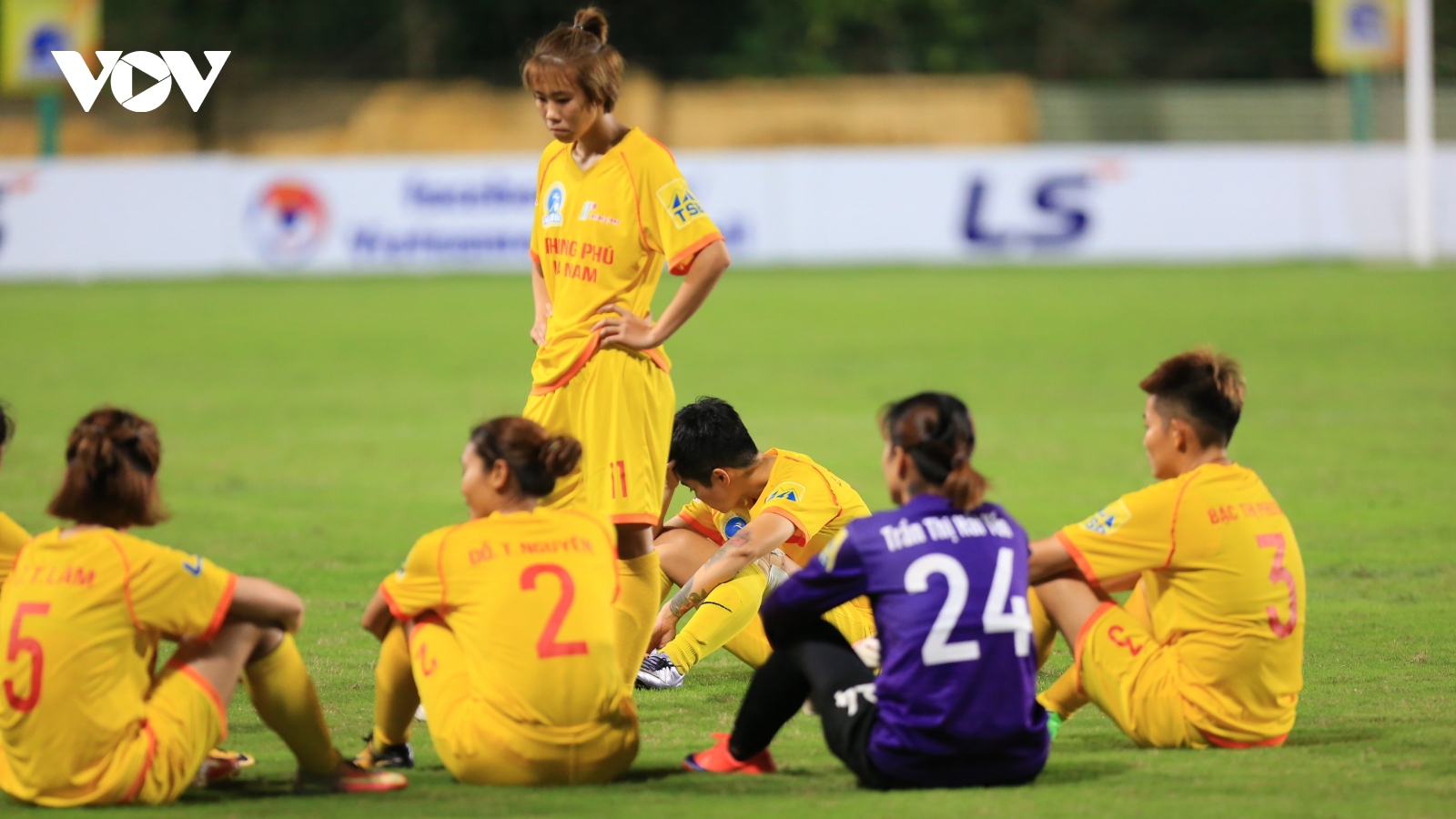 Bức xúc trọng tài, đội nữ Hà Nam bỏ ngang trận đấu ở giải bóng đá nữ VĐQG 2020