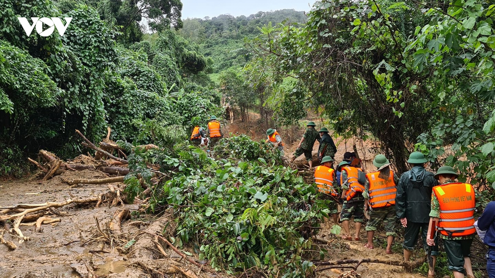 Vụ sạt lở đất tại Quảng Trị: Lực lượng cứu hộ tại chỗ đã tiếp cận được hiện trường