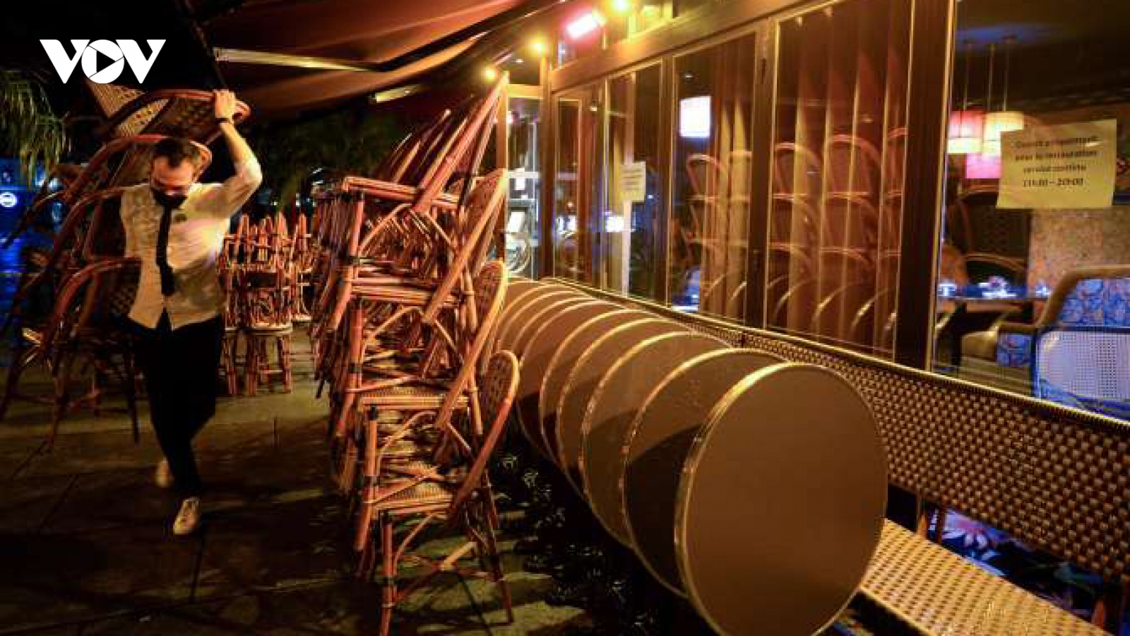 Pháp tái phong tỏa toàn quốc trong vòng 5 tuần để chống dịch Covid-19