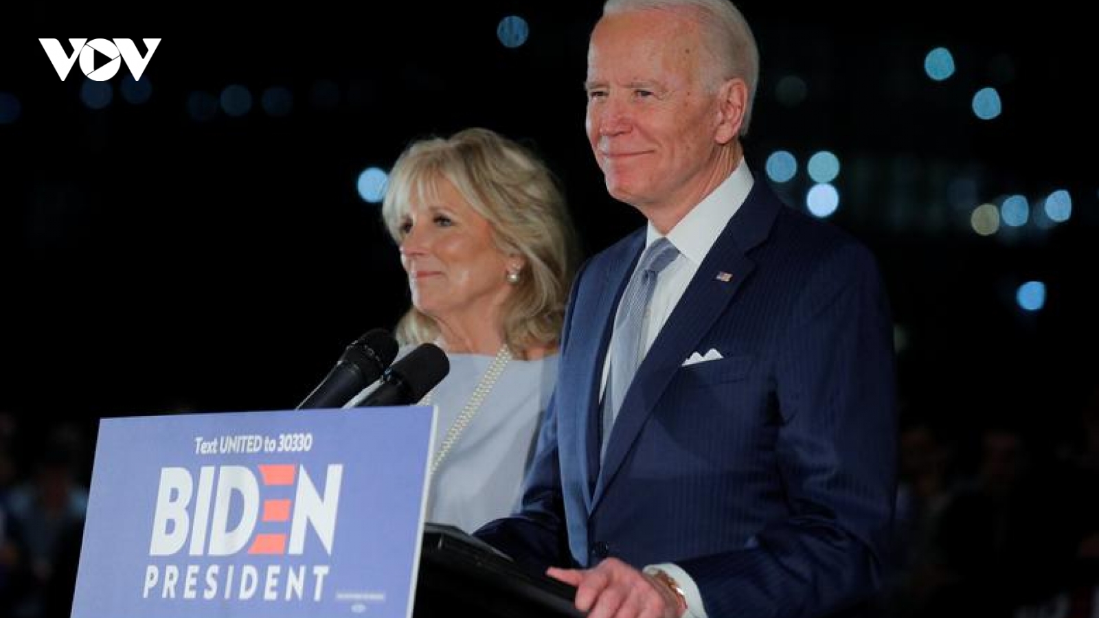 Cựu Phó Tổng thống Joe Biden và phu nhân âm tính với SARS-CoV-2