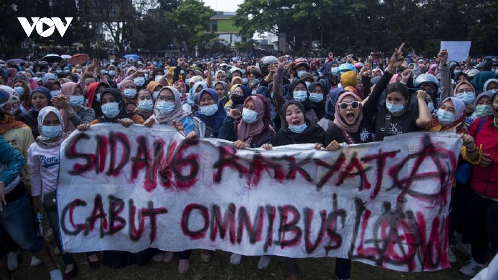 Nguy cơ xuất hiện nhiều cụm lây nhiễm Covid-19 do biểu tình ở Indonesia