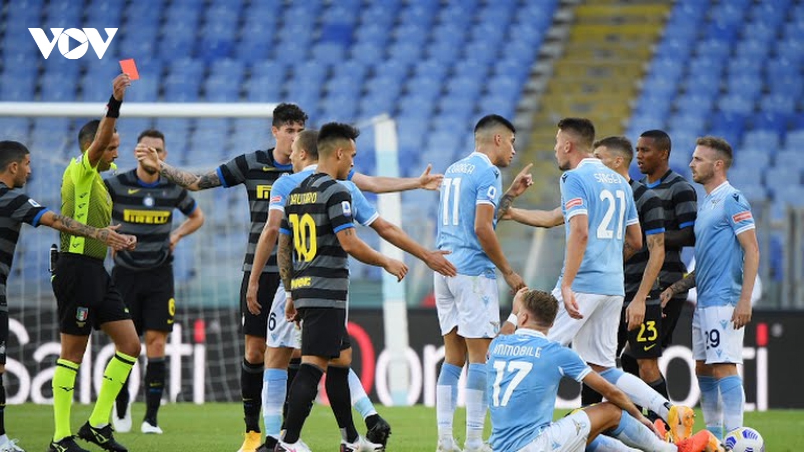 Inter Milan bị Lazio cầm hòa trong trận đấu "kỳ lạ" nhất vòng 3 Serie A