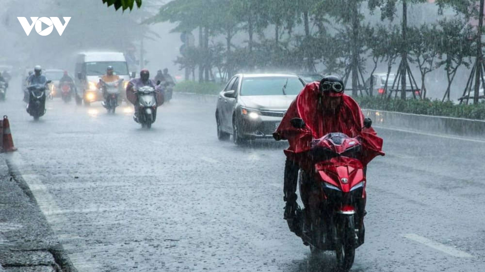 Thời tiết ngày 8/10: Mưa lớn diện rộng ở Trung Bộ