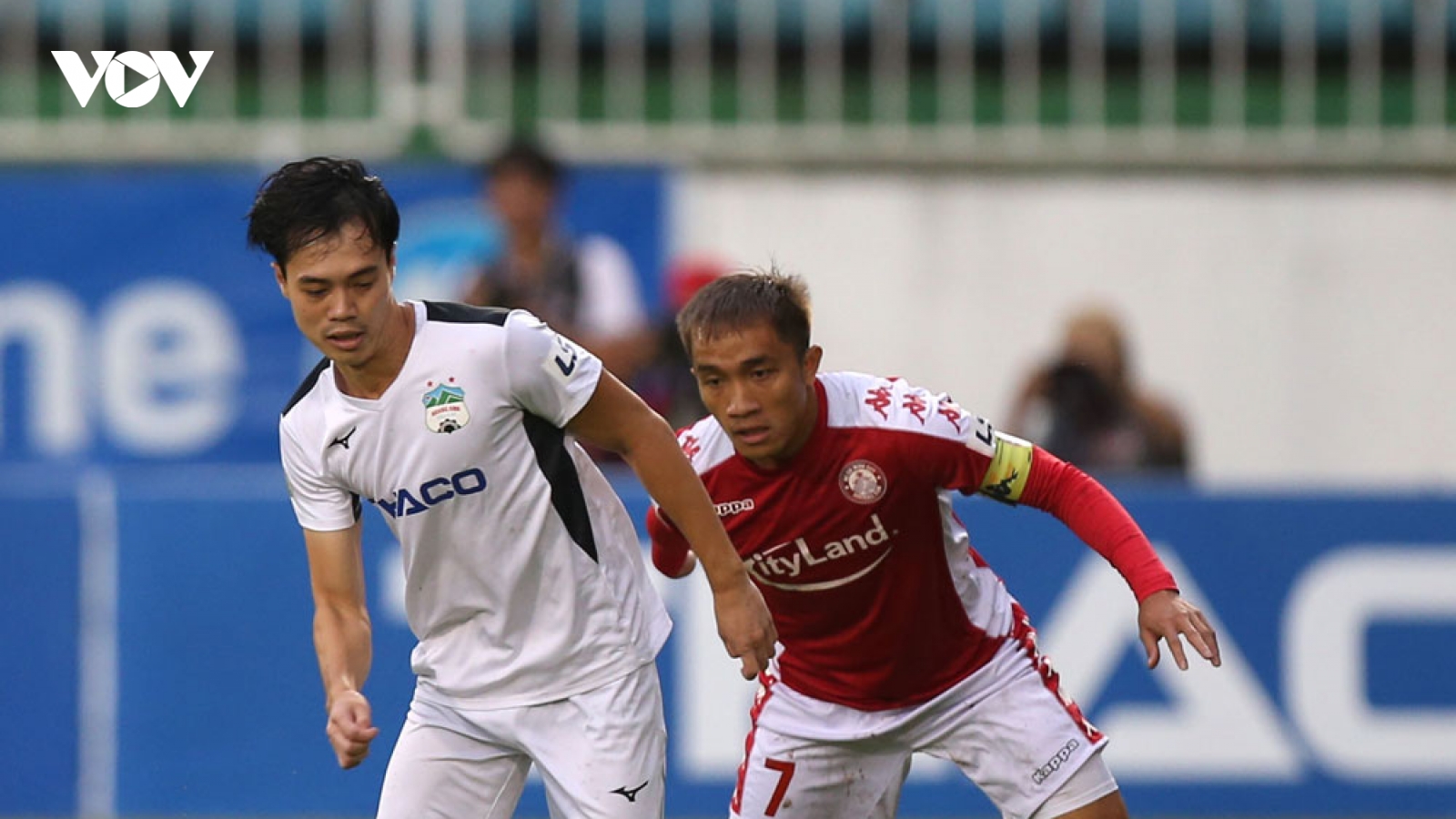 Top 5 bàn thắng đẹp nhất vòng 13 V-League 2020: Tuyệt vời Văn Toàn