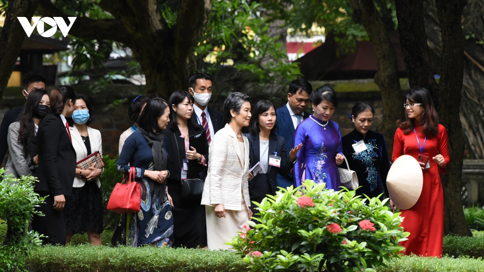Phu nhân Thủ tướng Nhật Bản thăm Văn Miếu Quốc Tử Giám và Bảo tàng Phụ nữ Việt Nam