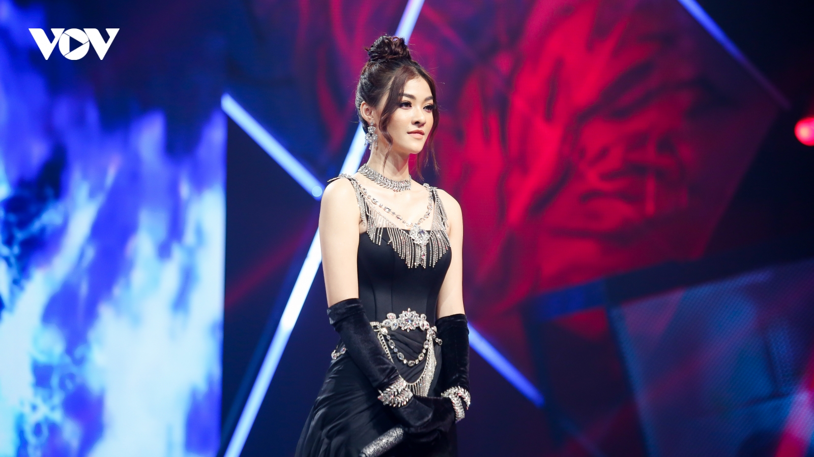 Á hậu Kiều Loan “thừa thắng xông lên”, tiếp tục lọt vào top 20 King of Rap