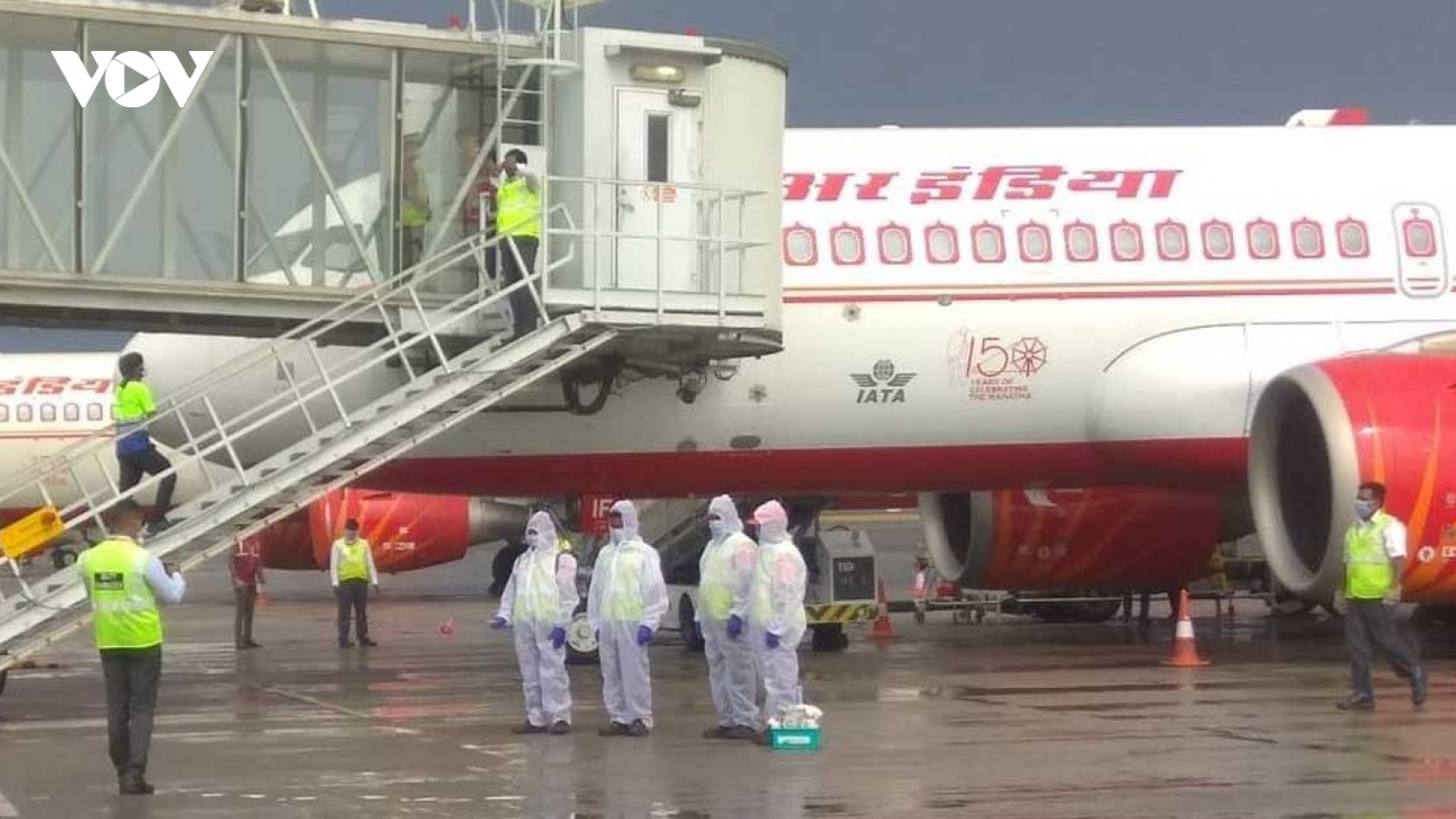 2 hãng hàng không Ấn Độ dừng bay tới Hong Kong vì hành khách mắc COVID-19