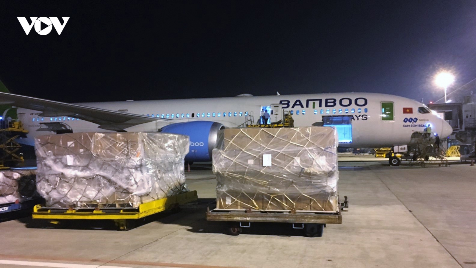Bamboo Airways tặng vé tổ chức, cá nhân hoạt động thiện nguyện hỗ trợ đồng bào bị lũ lụt