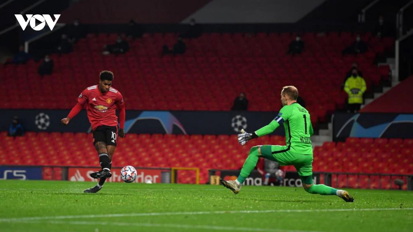 Rashford lập hat-trick, MU đại thắng Leipzig theo kịch bản không tưởng
