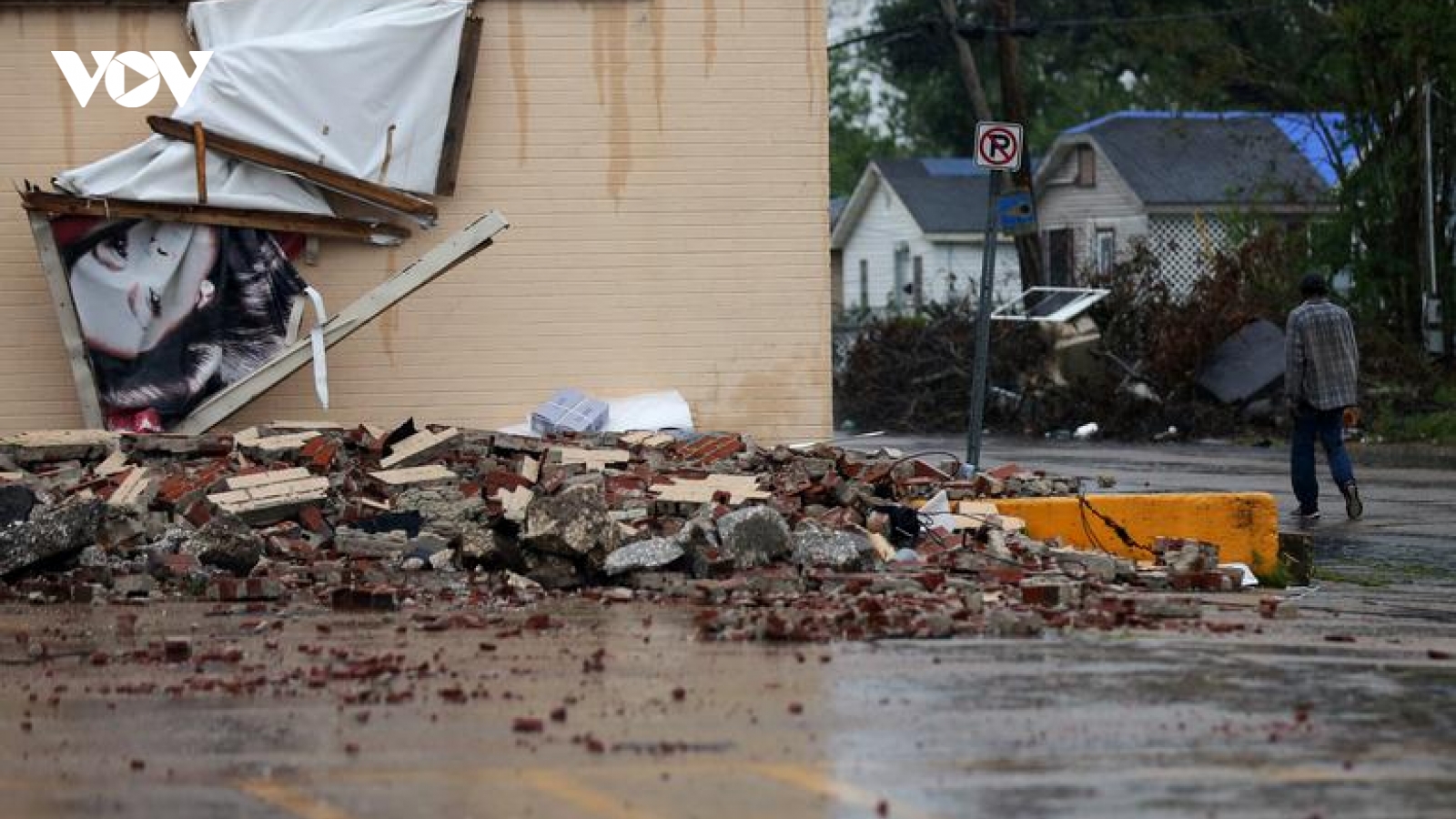 Bão Delta tàn phá nặng nề bang Louisiana ở Đông Bắc nước Mỹ