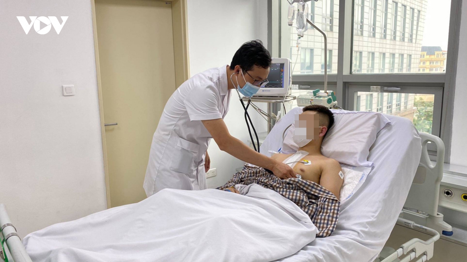 Nam thanh niên bị thủng tim vì tai nạn giao thông