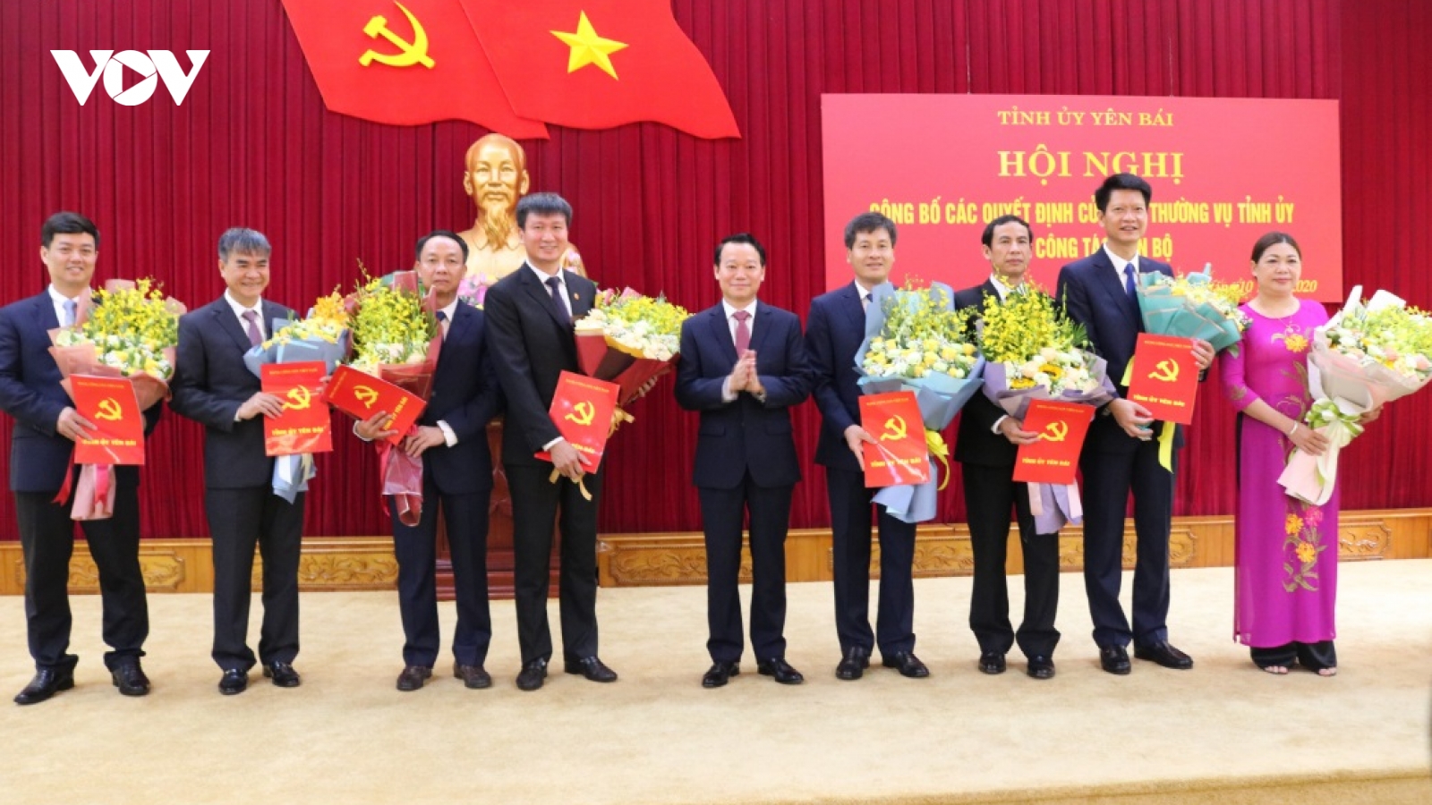 Giới thiệu ông Trần Huy Tuấn để bầu giữ chức Chủ tịch tỉnh Yên Bái