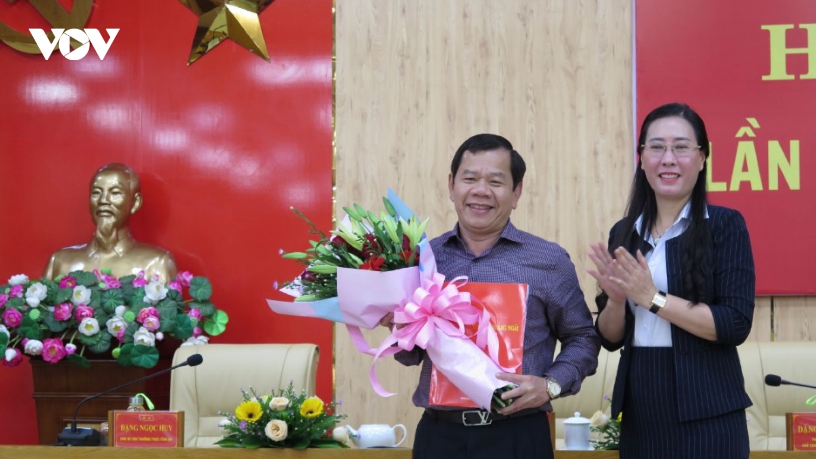 Công bố và trao quyết định chuẩn y ông Đặng Văn Minh giữ chức Phó Bí thư Tỉnh Quảng Ngãi