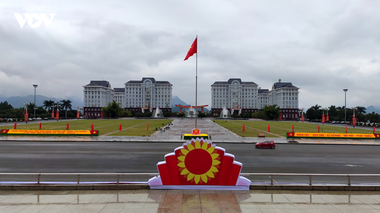 Lai Châu cắt giảm chương trình Đại hội Đảng, hướng về vùng lũ miền Trung