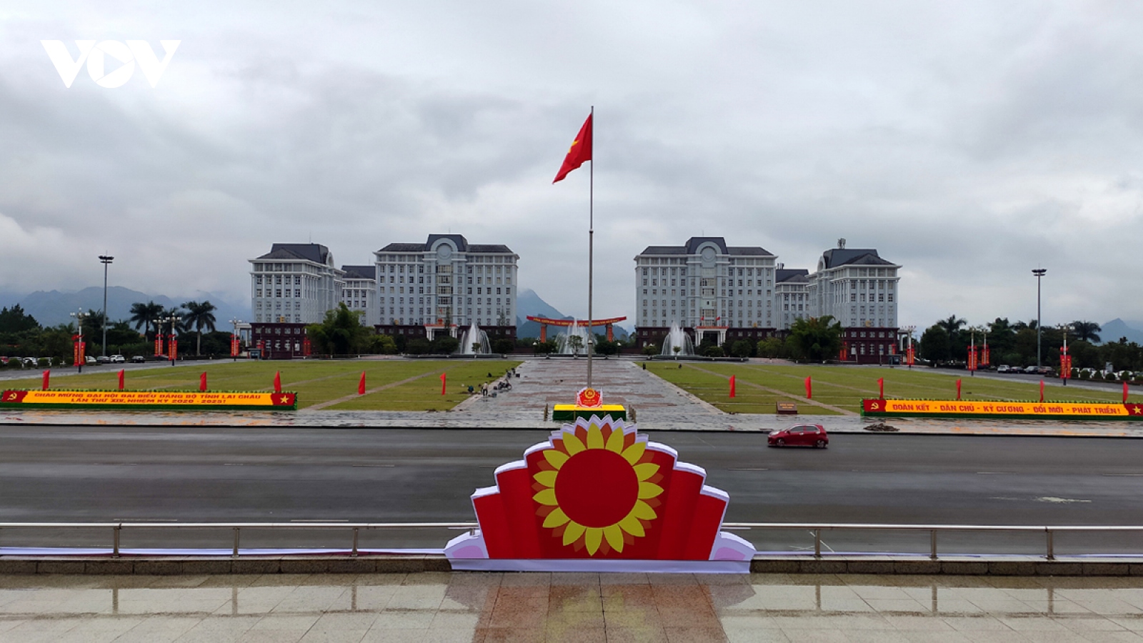 Lai Châu cắt giảm chương trình Đại hội Đảng, hướng về vùng lũ miền Trung