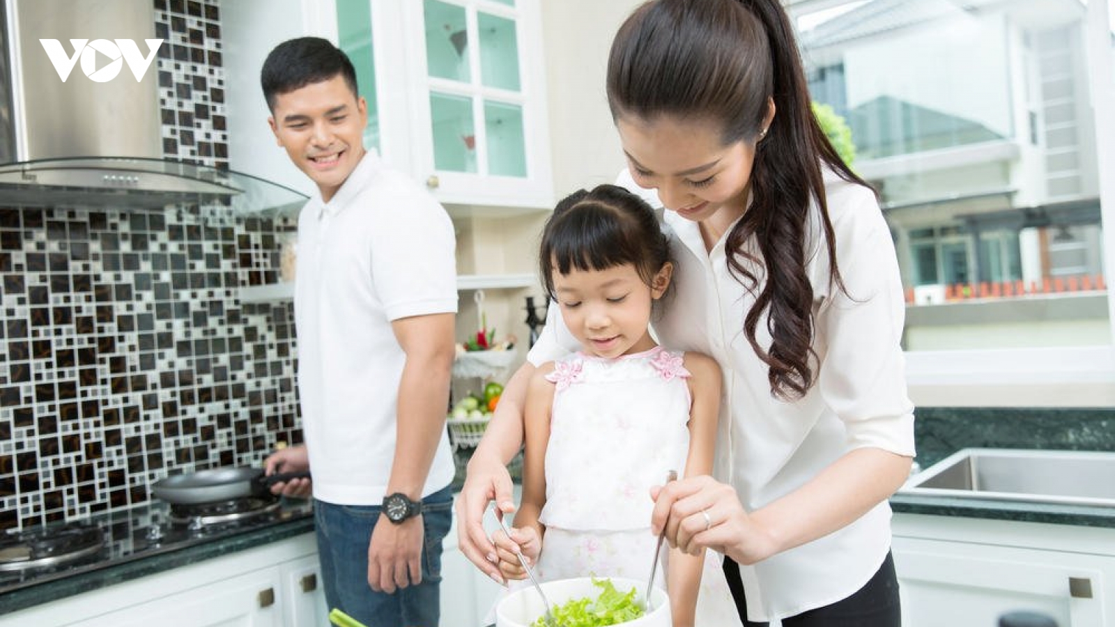 Bí quyết giúp trẻ thông minh và ngoan ngoãn nhờ những điều ba mẹ dạy trước khi 4 tuổi
