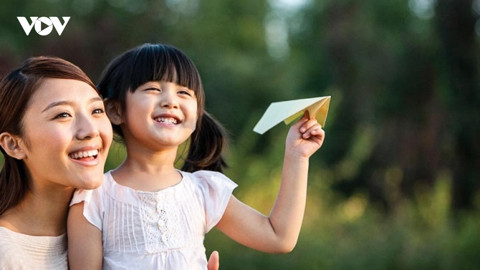Dạy con hai chữ "ổn định" không phải nhà đẹp, xe sang mà là thứ quan trọng hơn nhiều