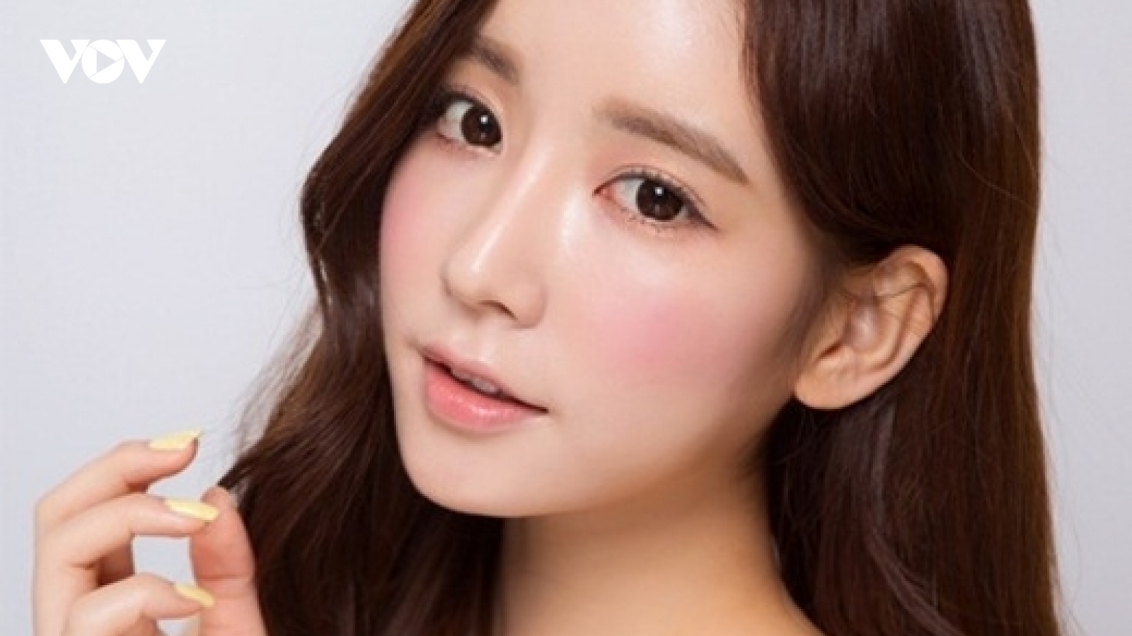 Mẹo đơn giản giúp nàng luôn xinh đẹp mà không cần trang điểm