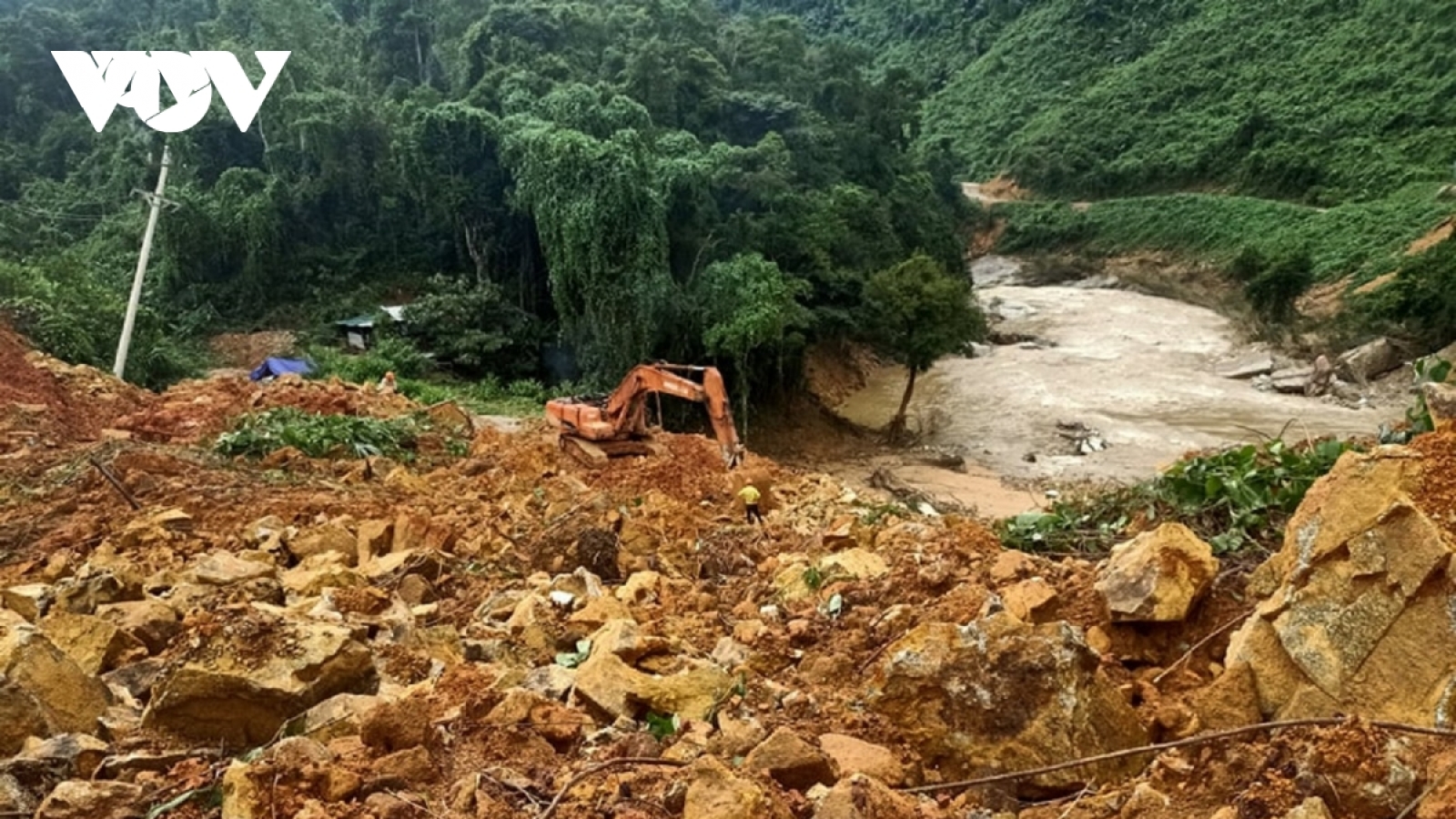 Thường trực Ban Bí thư yêu cầu tăng cường phòng, chống, khắc phục thiên tai tại miền Trung