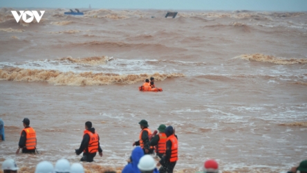 36 dead, 12 missing in central Vietnam floods