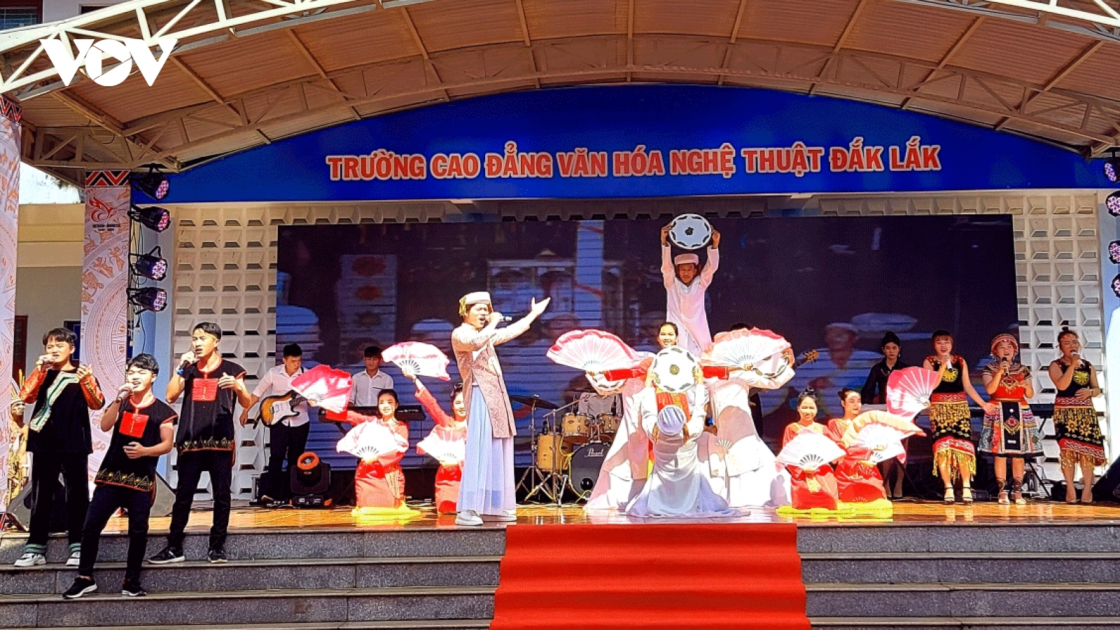 Dak Lak hosts Vietnam-Indonesia cultural contest