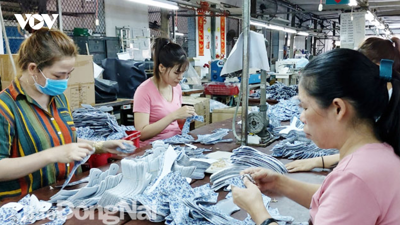 Phụ nữ là đối tượng gặp nhiều khó khăn do Covid-19