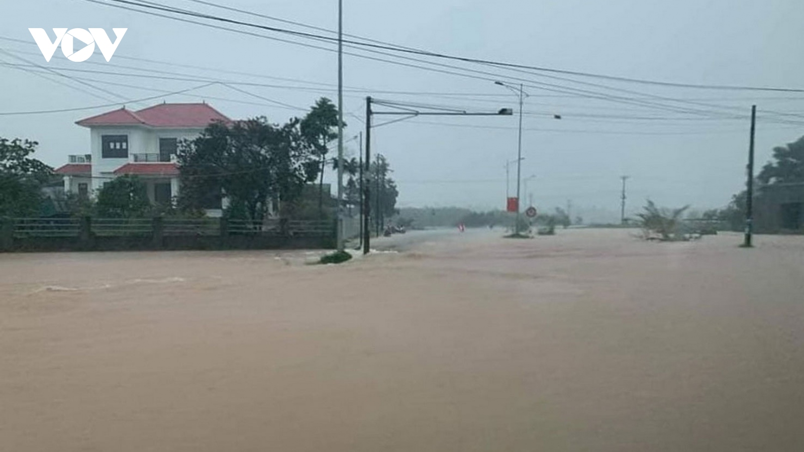 Công điện khẩn: Bảo đảm an toàn công trình thủy lợi đề phòng mưa lớn của bão số 9 