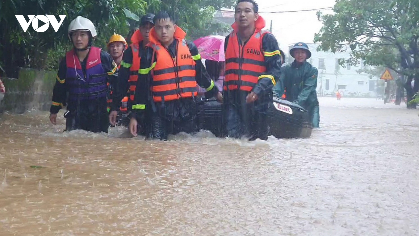 Lại xuất hiện mưa lớn gây ngập lụt diện rộng ở Quảng Trị