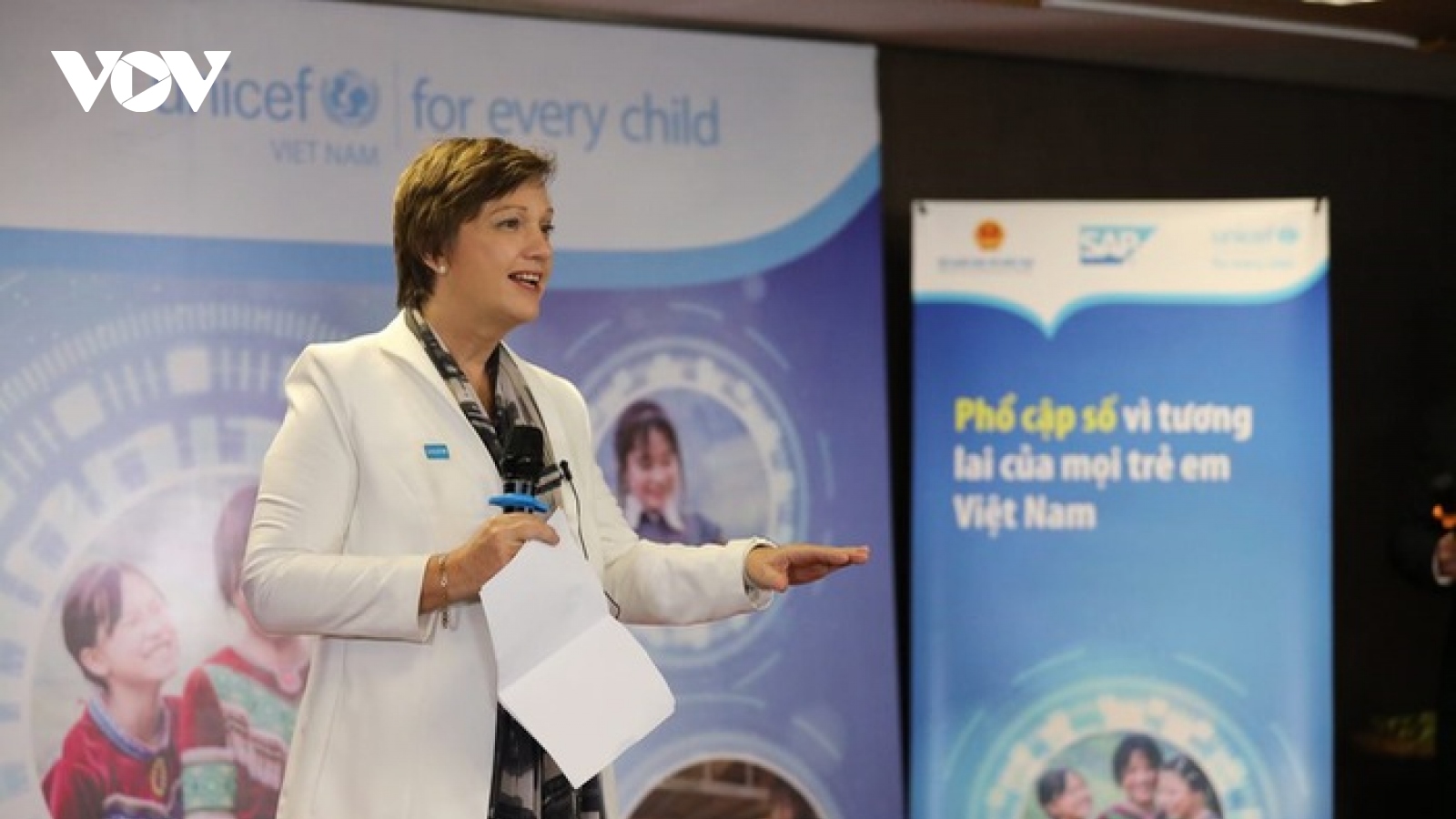 Trưởng Đại diện UNICEF tại VN: Việt Nam đang đi đầu trong chuyển đổi số giáo dục