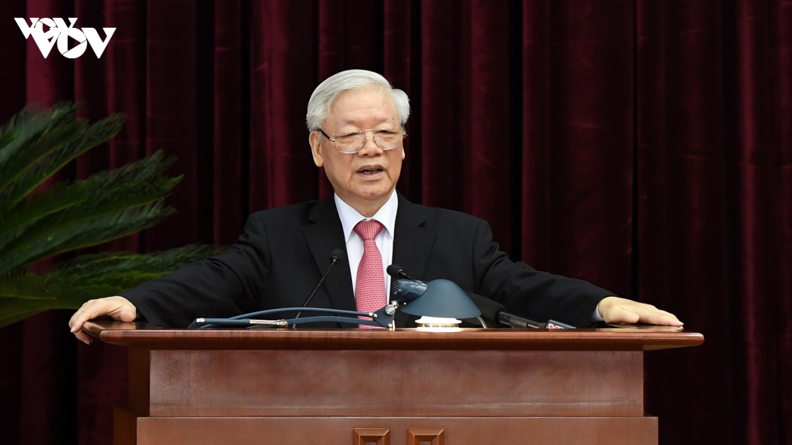 Tổng Bí thư, Chủ tịch nước: Không vì cơ cấu mà hạ thấp tiêu chuẩn vào Trung ương