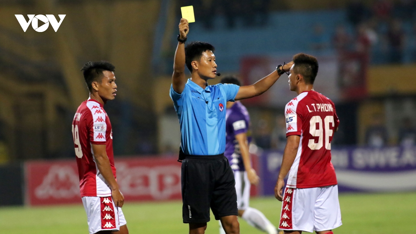 CLB TPHCM "thiệt đơn thiệt kép" sau trận thua Hà Nội FC 