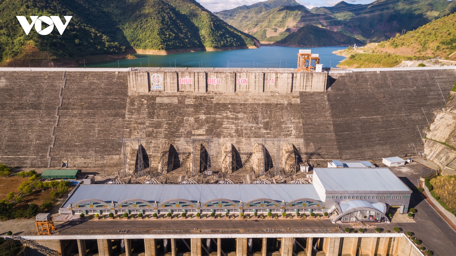 Khoảnh khắc công ty Thủy điện Sơn La cán mốc 100 tỷ kWh điện