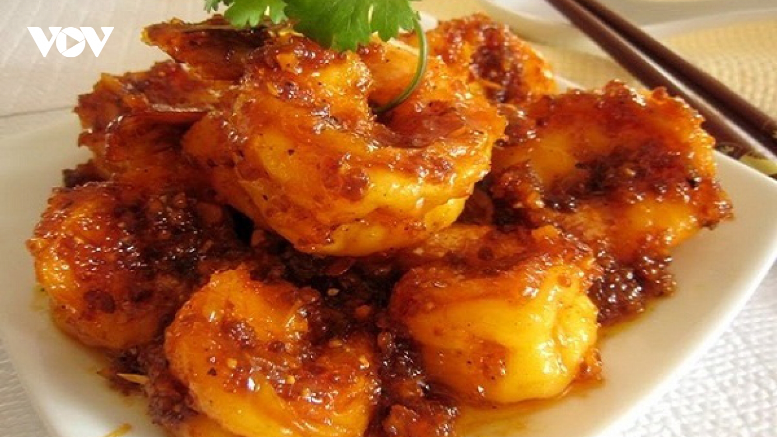 10 bước đơn giản có ngay món tôm kho tàu chuẩn vị miền Tây