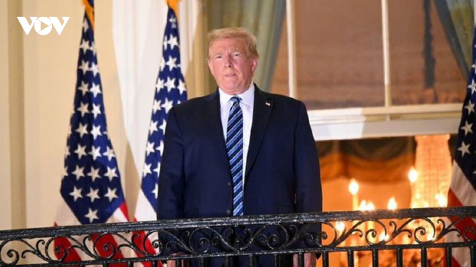 Ráo riết "xốc" lại chiến dịch tranh cử, Trump vẫn rơi vào tình thế bất lợi trước Biden