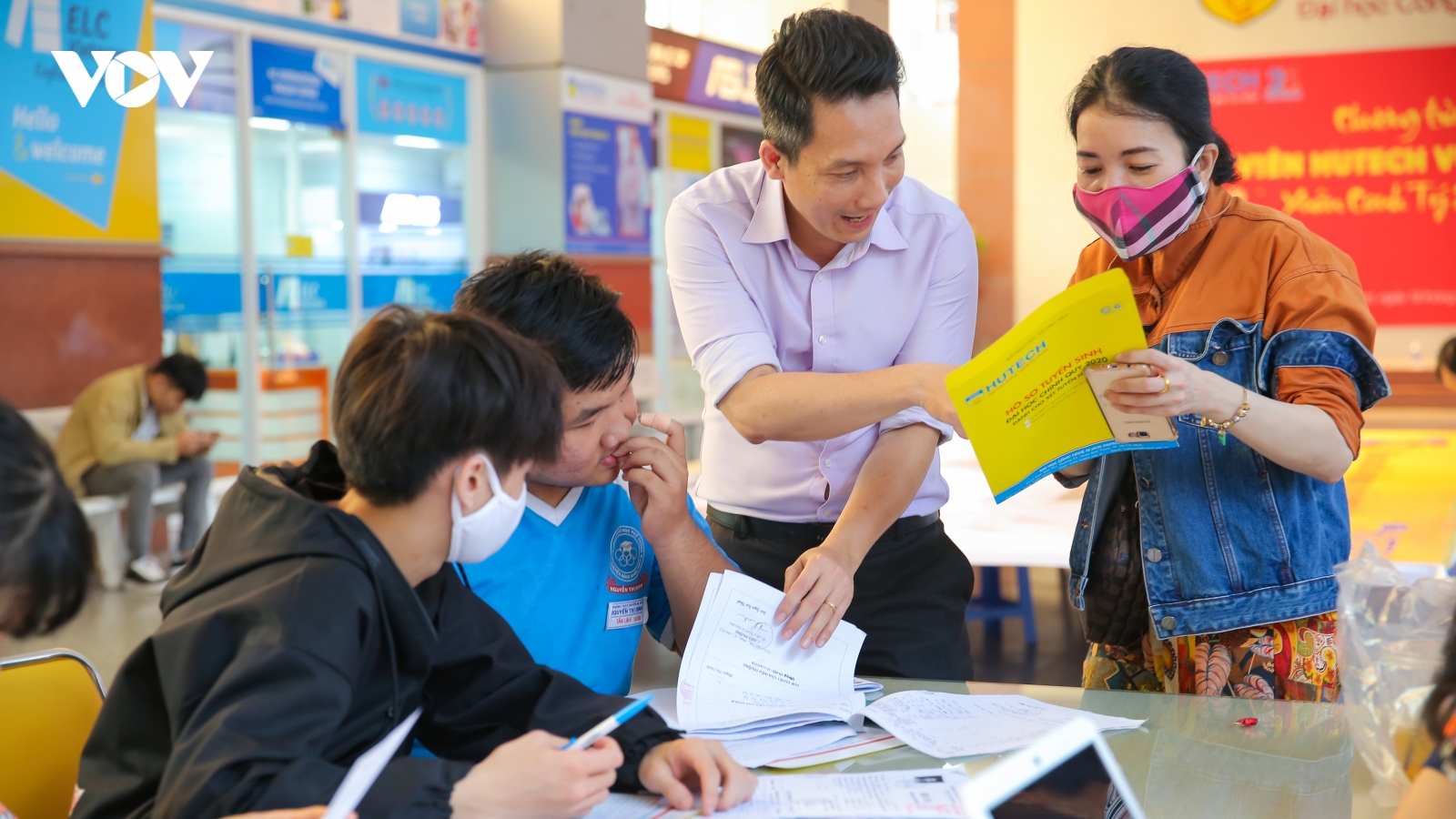 Một số trường Đại học ở TPHCM công bố điểm trúng tuyển từ điểm thi tốt nghiệp THPT