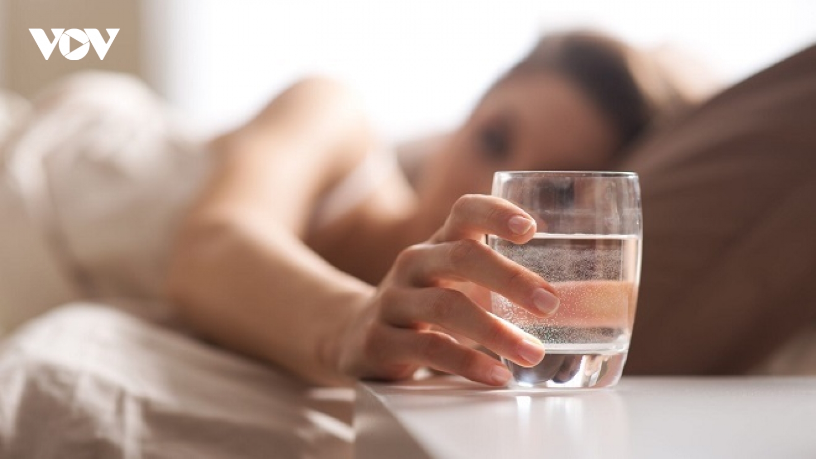 Lợi ích tuyệt vời khi uống nước vào buổi sáng khi ngủ dậy