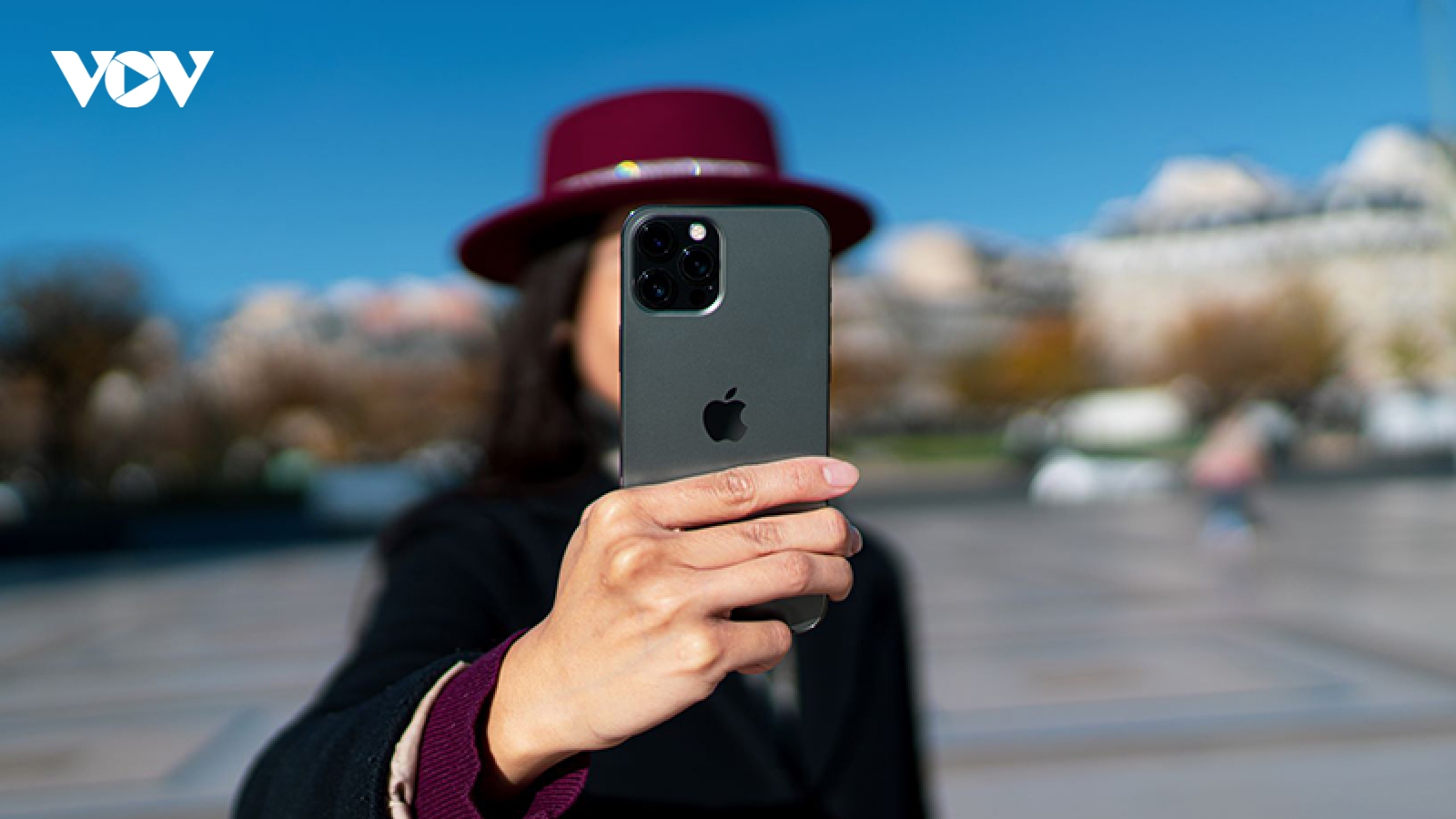 Đắt đỏ là vậy, iPhone 12 Pro không lọt top 5 smartphone chụp ảnh selfie đẹp nhất