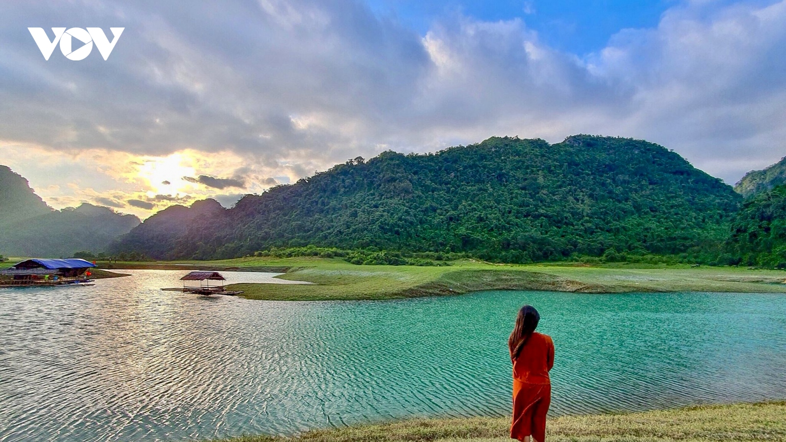 Khám phá thảo nguyên xanh Hữu Liên bình yên, đẹp lạ ngay gần Hà Nội