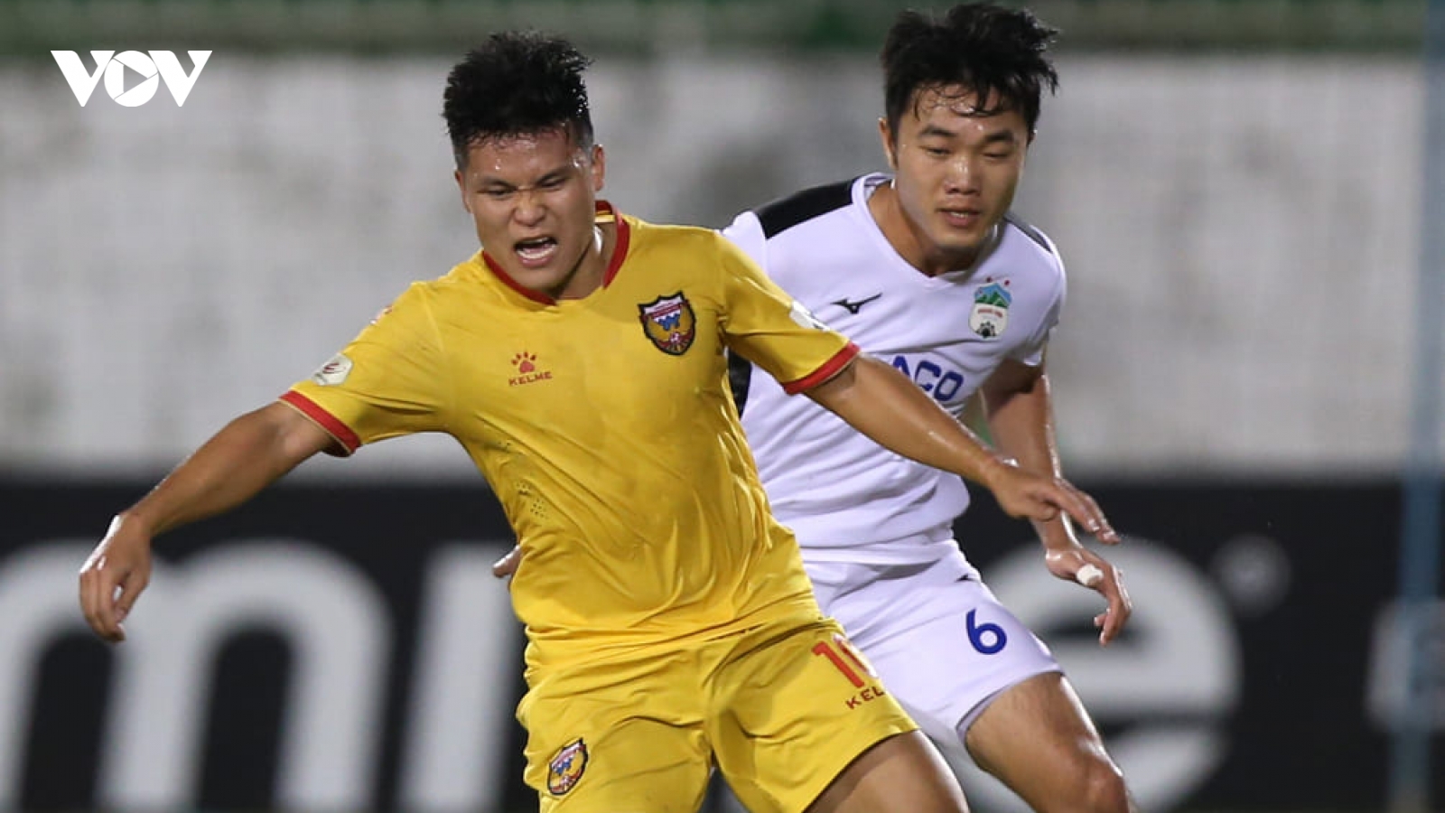 Xuân Trường nói gì khi cùng HAGL đạt vị trí tốt nhất ở V-League sau 6 năm?