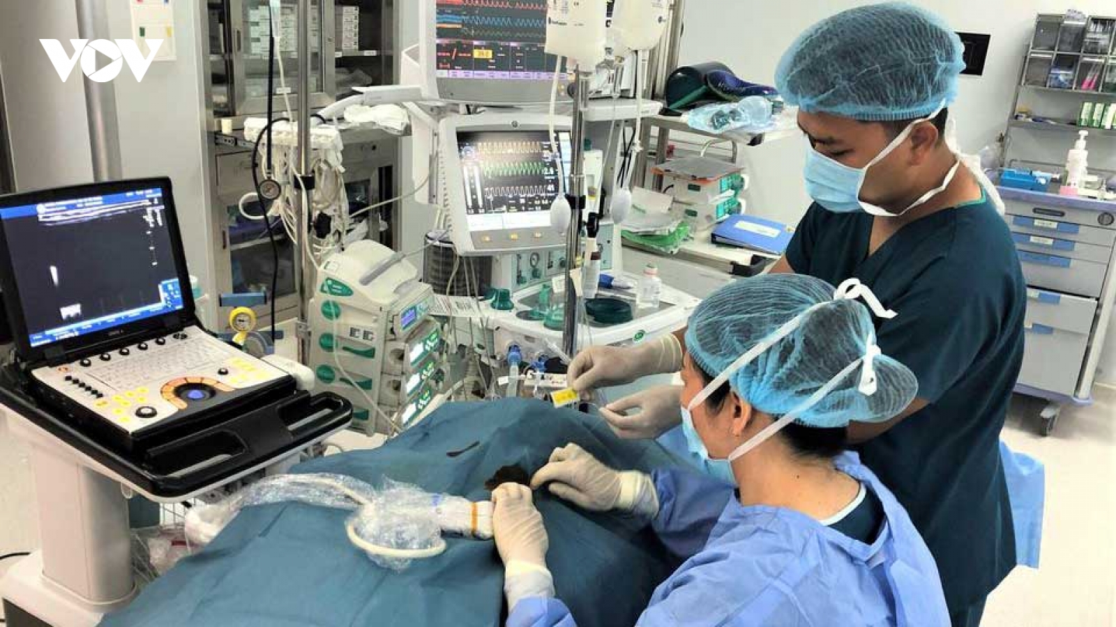 Vinmec công bố nghiên cứu đột phá về giảm đau trong mổ tim hở trẻ em